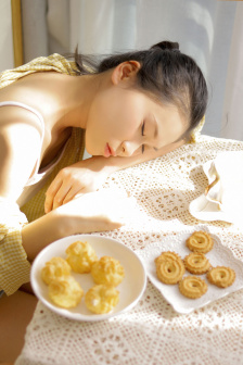 按摩师舌头探了进去
